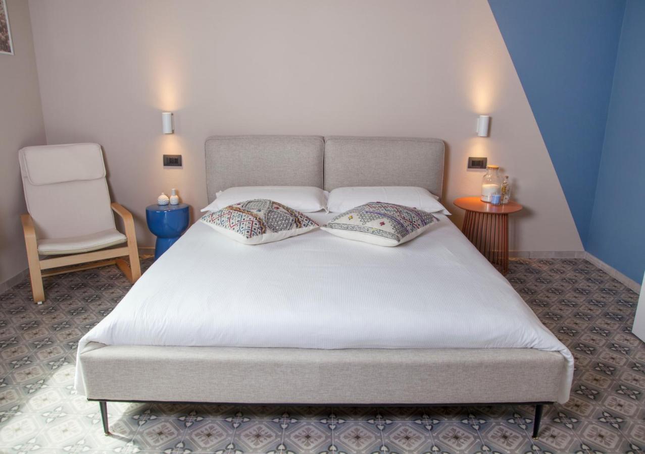 Moncrivel Rooms & Relax Benevello Exterior photo