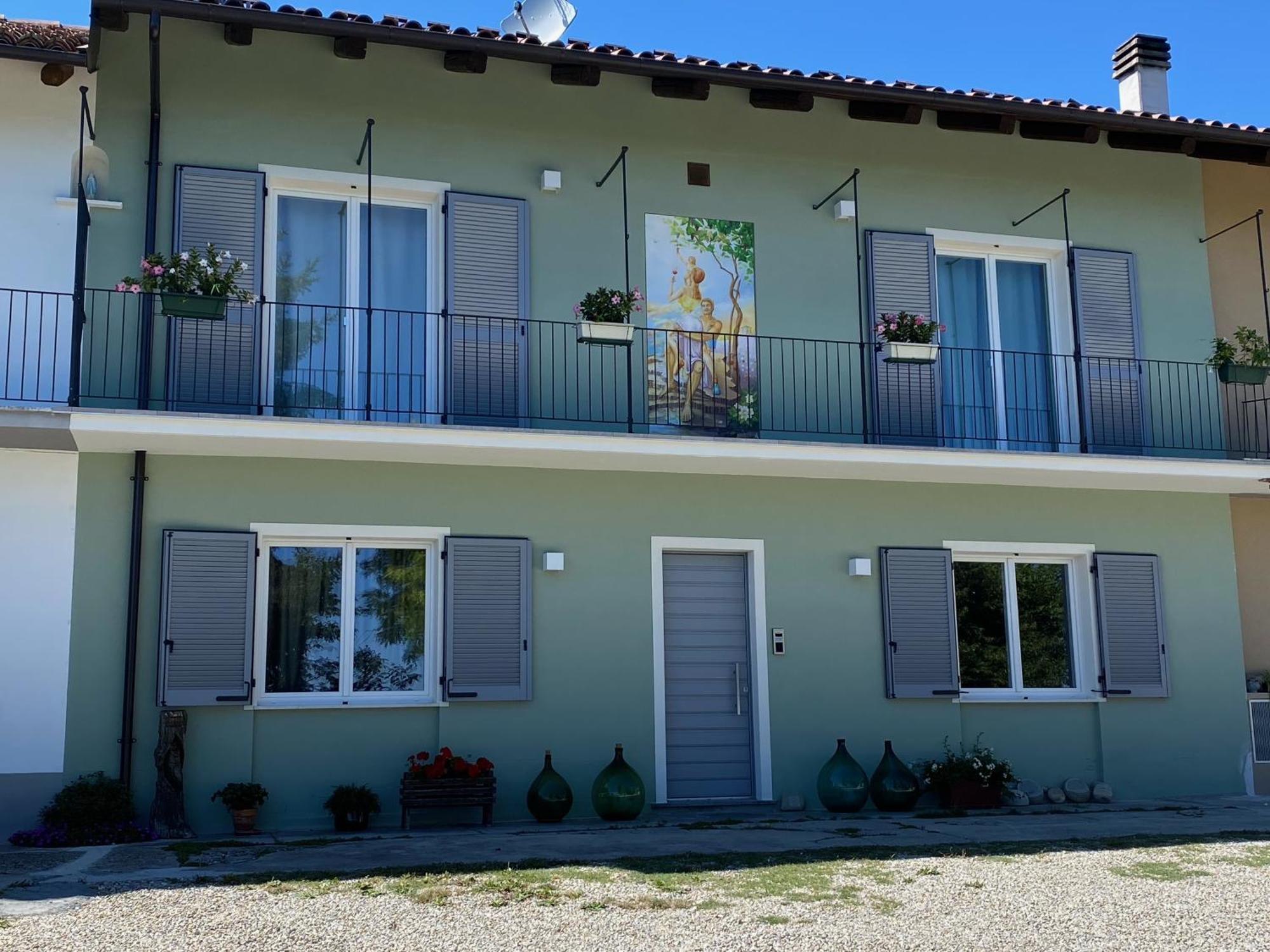 Moncrivel Rooms & Relax Benevello Exterior photo